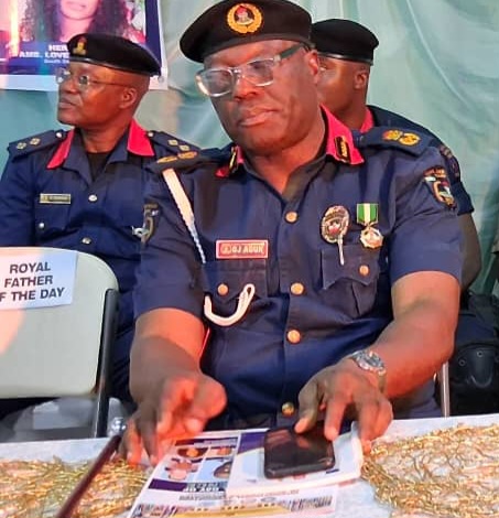 BREAKING: Edo NSCDC Commandant, Gbenga Agun , Slump, Dies At Ceremony