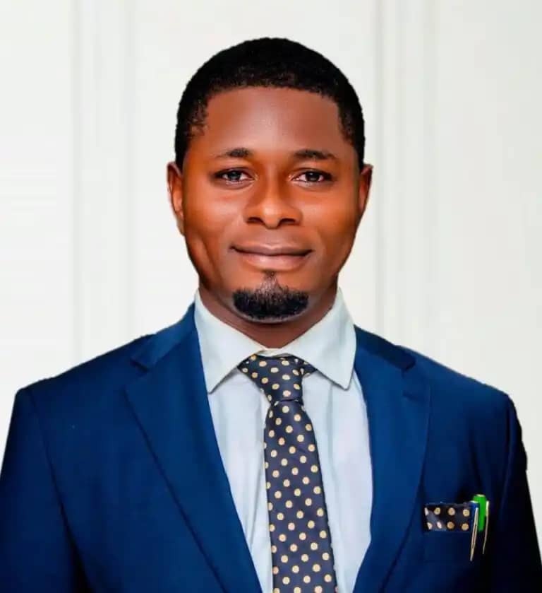 Etsako East Chairman Ekpeson Pay 13th-Month Salary To Workers