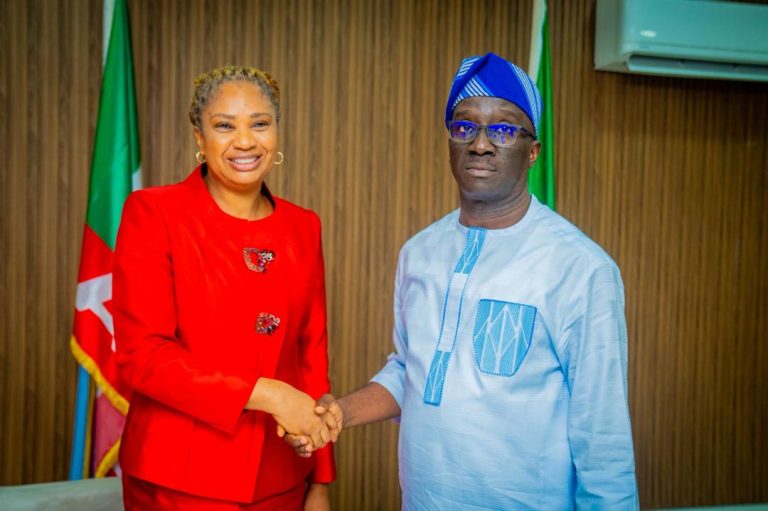 UBTH CMD CONGRATULATES GOV. MONDAY OKPEBHOLO ON  56TH BIRTHDAY